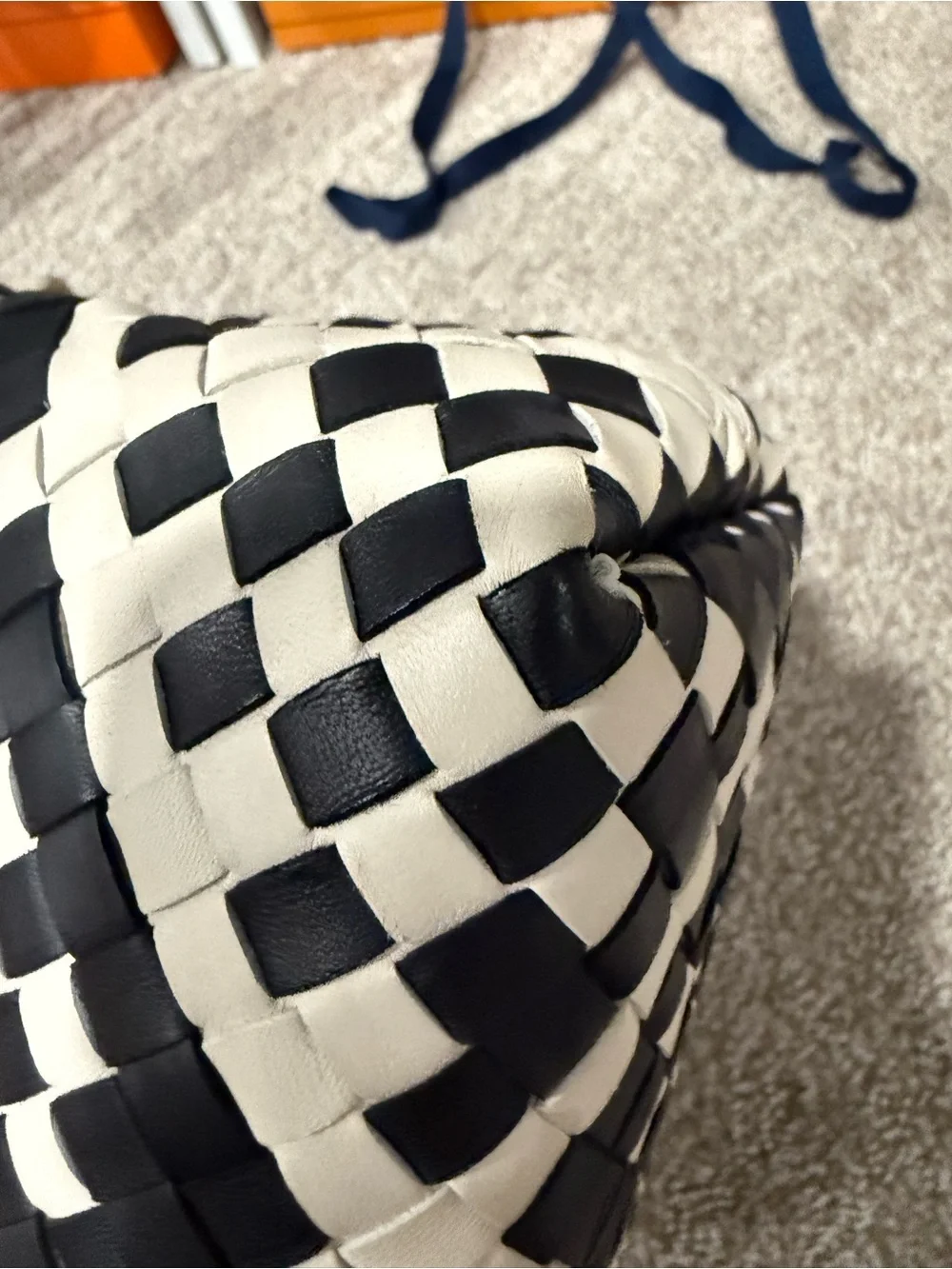 Bottega Veneta like new